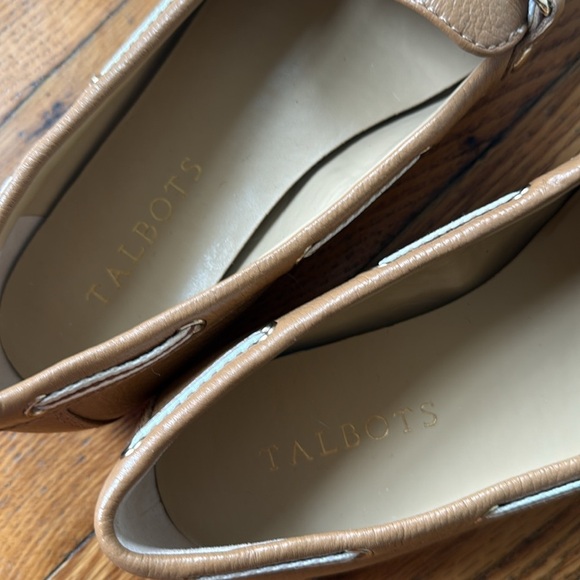 Talbots Brown Leather Loafers with Chain Detail 6.5 - Picture 7 of 8